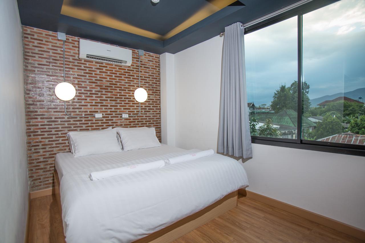 Give Me 5 Hostel Чиангмай Екстериор снимка
