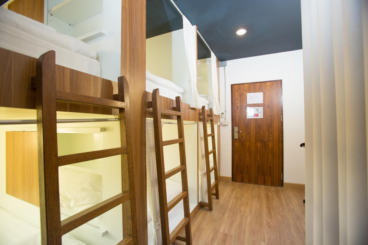 Give Me 5 Hostel Чиангмай Екстериор снимка