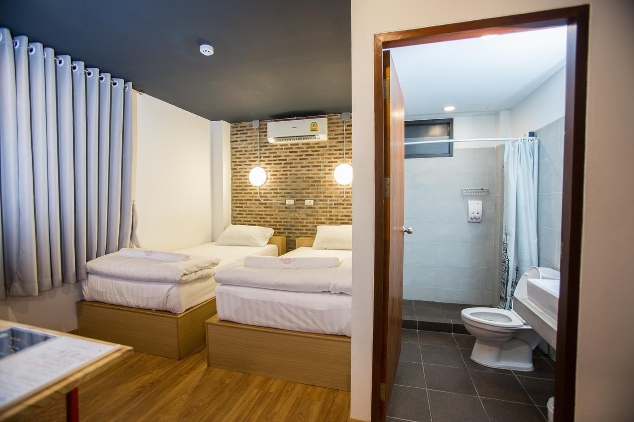 Give Me 5 Hostel Чиангмай Екстериор снимка